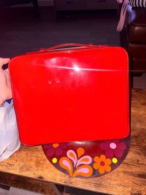 Estee Lauder Bright Red Vinyl Cosmetic Train Case